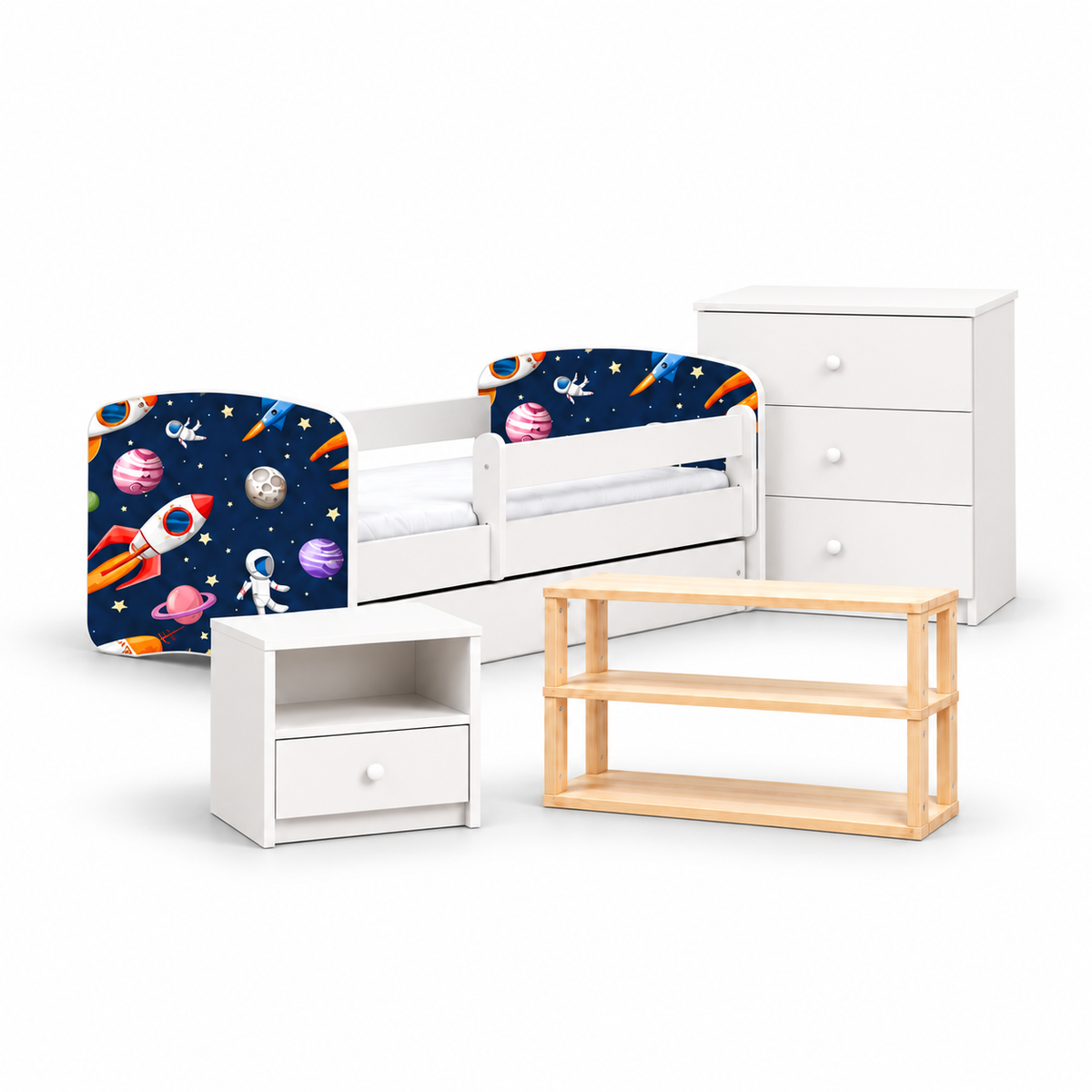 Chiba Chaba Kosmosa sapņu istaba, colorful space-themed children's room decor with stars and planets on the wall.