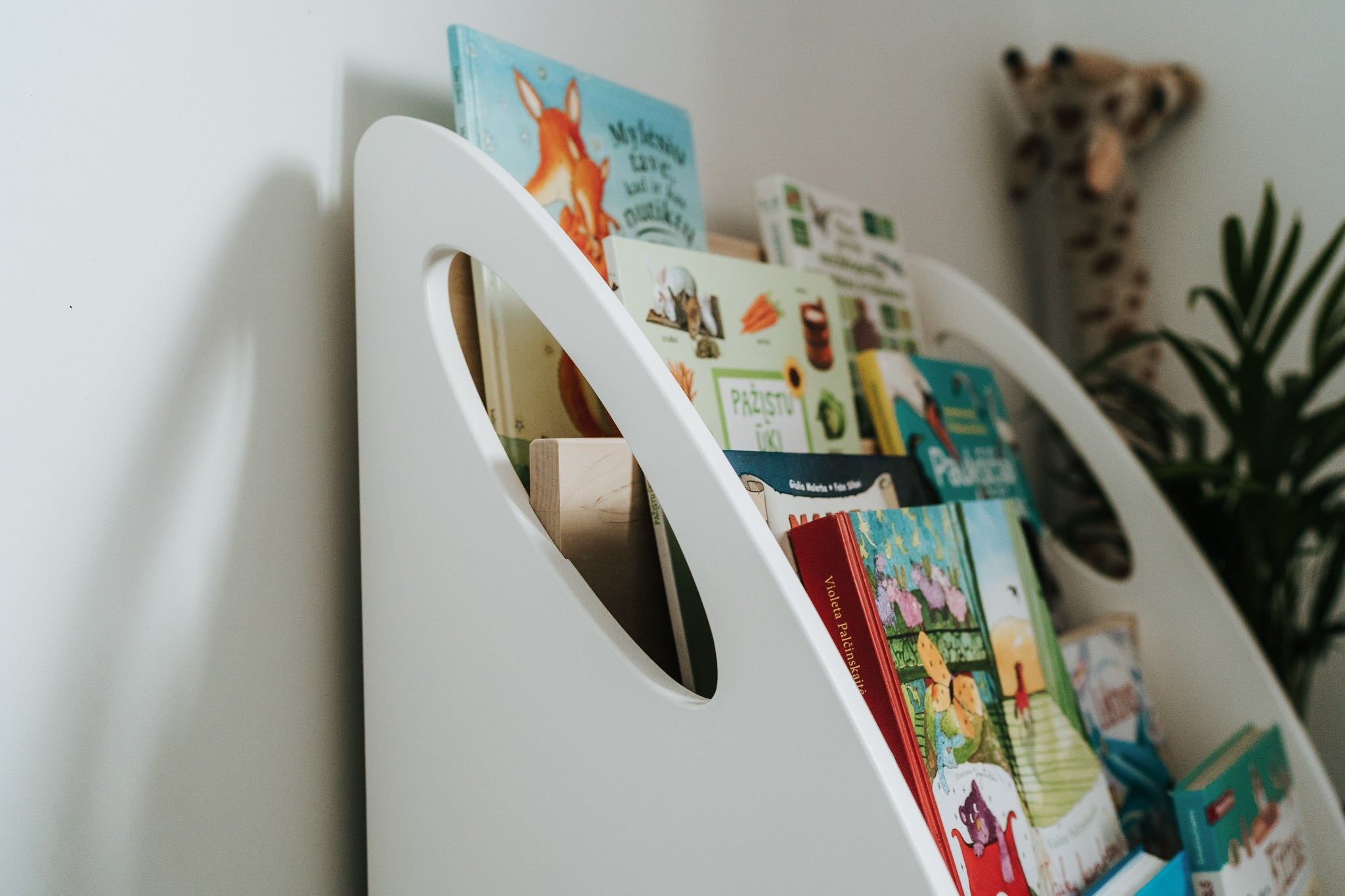 Modular Montessori Bookshelf With Book Storage - 4 Shelves
